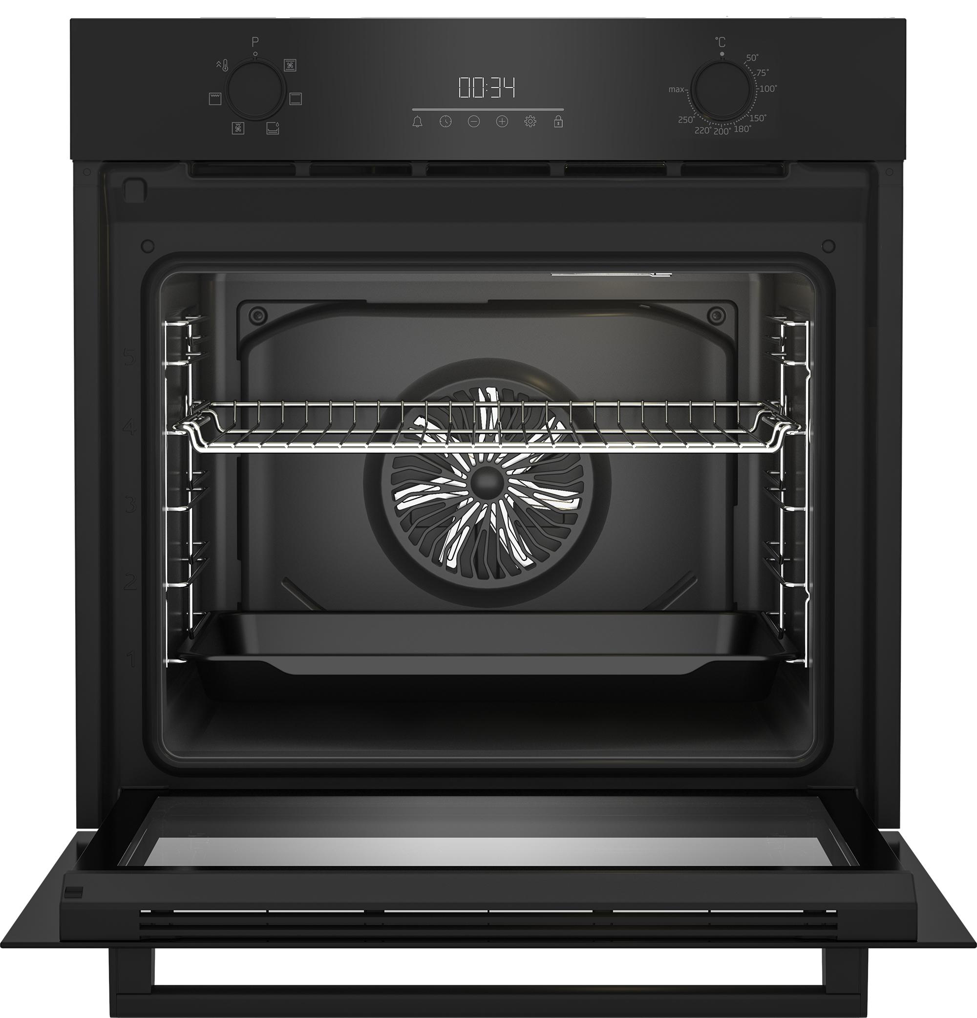 Schwarzer Ofen mit offener Tür, die das Innere zeigt, einschließlich Rost und Lüfter.