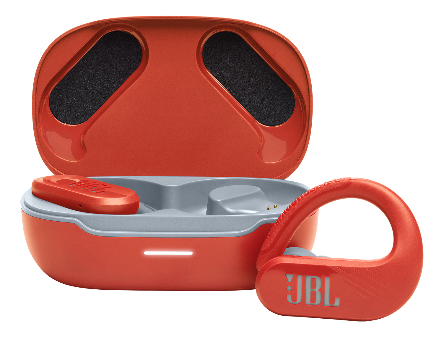 Écouteurs et étui de chargement JBL orange sur fond noir. L'écouteur repose en dehors de l'étui. L'étui est ouvert, révélant l'intérieur.