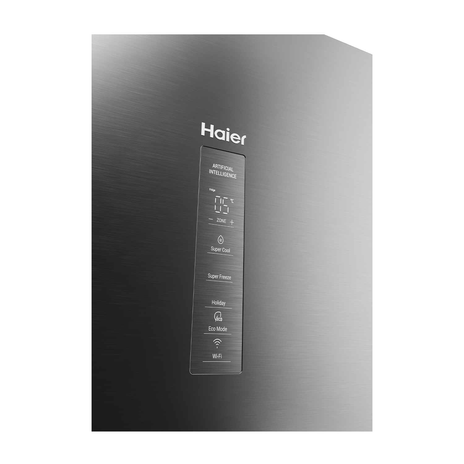 Primo piano del pannello di controllo di un frigorifero Haier con display digitale e pulsanti.