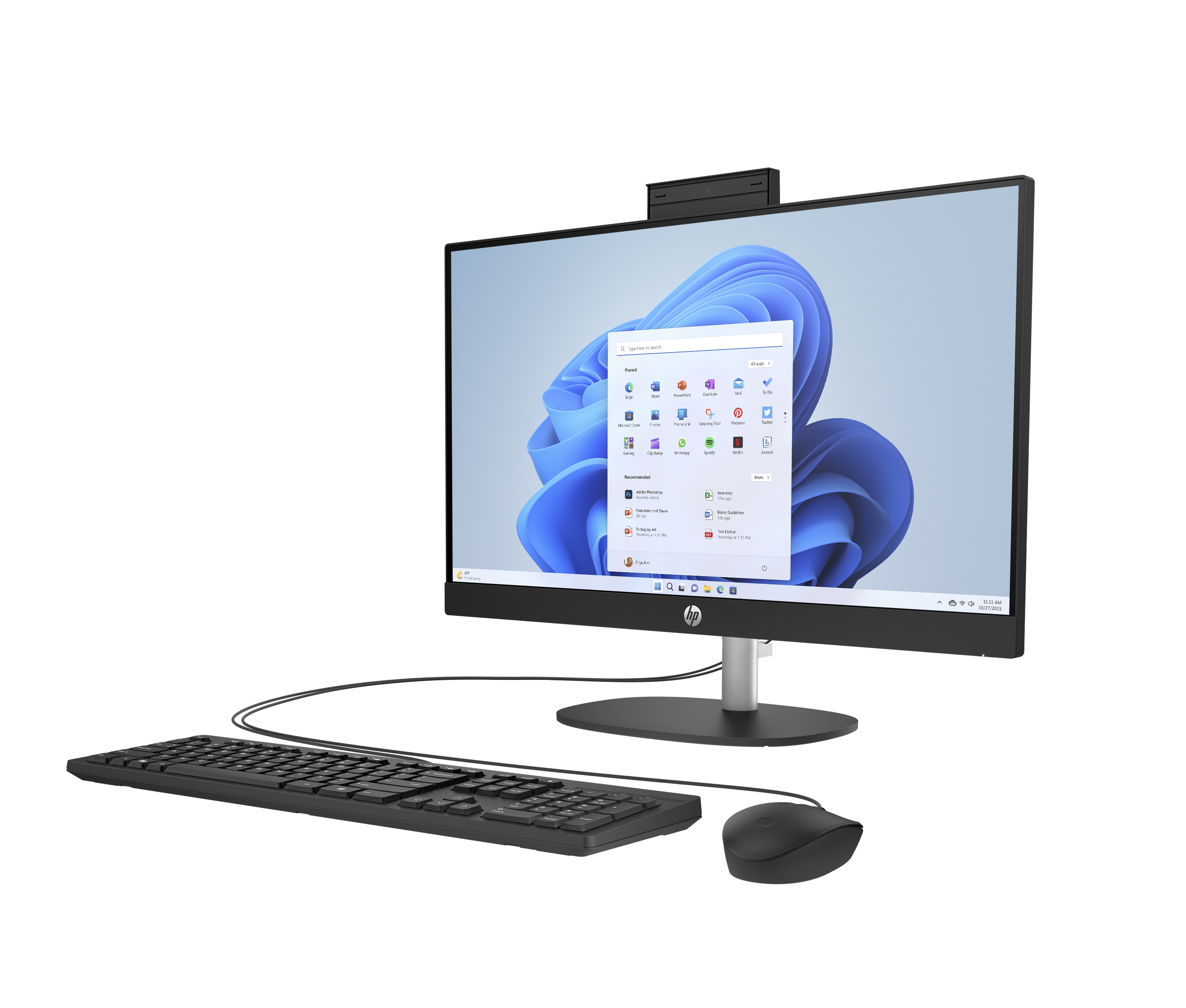 Klavye ve fareli HP hepsi bir arada bilgisayar. Ekran, Windows arayüzünü gösteriyor.
