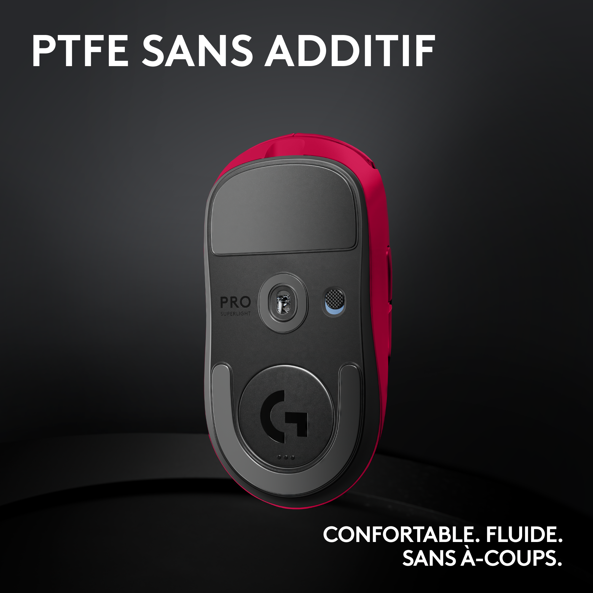 Le dessous d'une souris gaming rouge et noire avec la lettre 'G'.