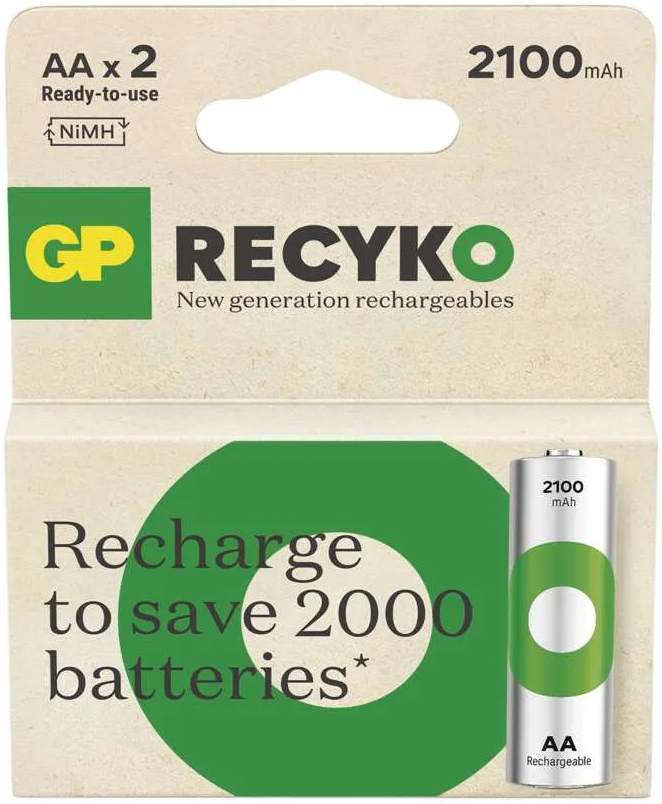 AA elemek egy csomagban, 'Recharge to save 2000 batteries' felirattal.