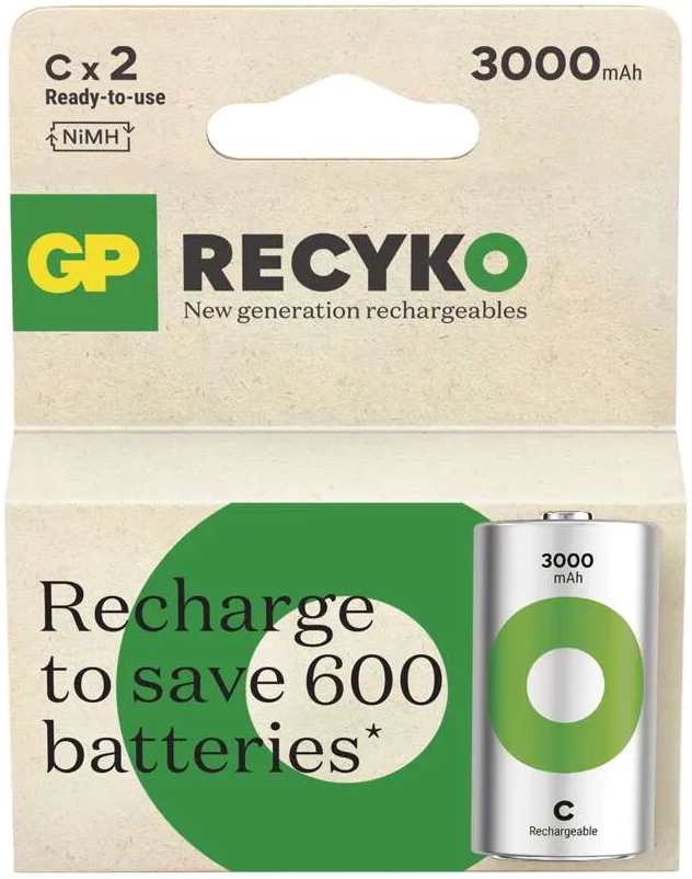 Két C elem csomagja, 'GP RECYKO' logóval és 'Recharge to save 600 batteries*' szöveggel.