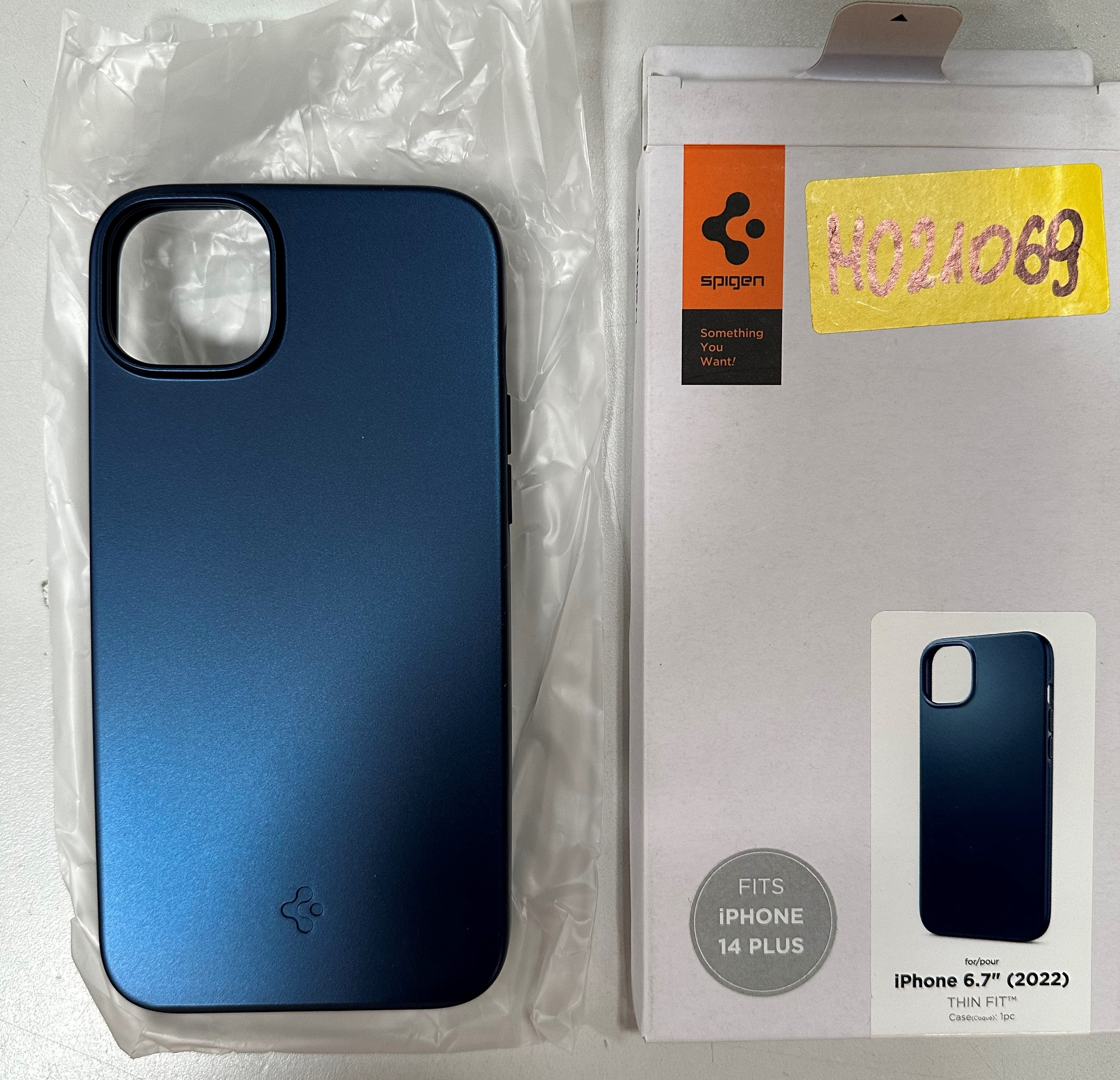 Outlet - Etui SPIGEN Thin Fit do iPhone 14 Plus Ciemnoniebieski