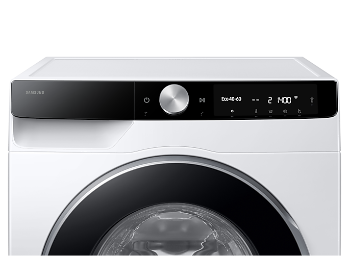 Fehér Samsung mosógép kezelőpanel, fekete kijelző, ezüst tárcsa.