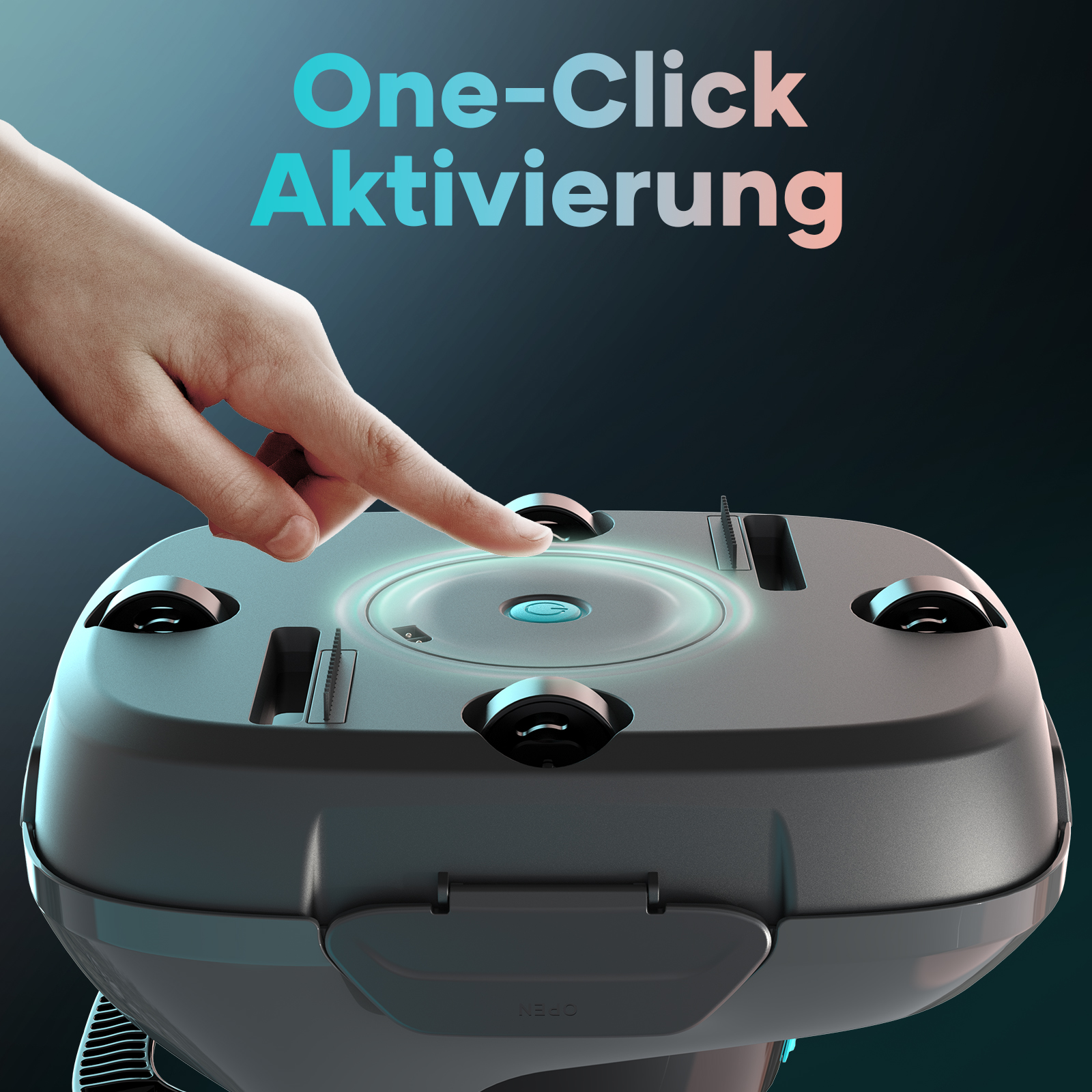 Eine Hand drückt einen Knopf auf einer Maschine. Der Text One-Click Aktivierung steht über dem Knopf.
