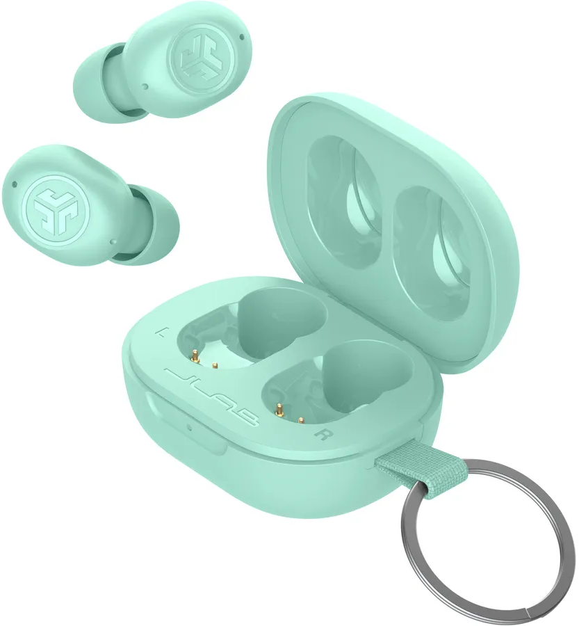 Écouteurs sans fil vert menthe avec étui de chargement et porte-clés. Deux écouteurs et un étui ouvert sont présentés sur fond blanc.
