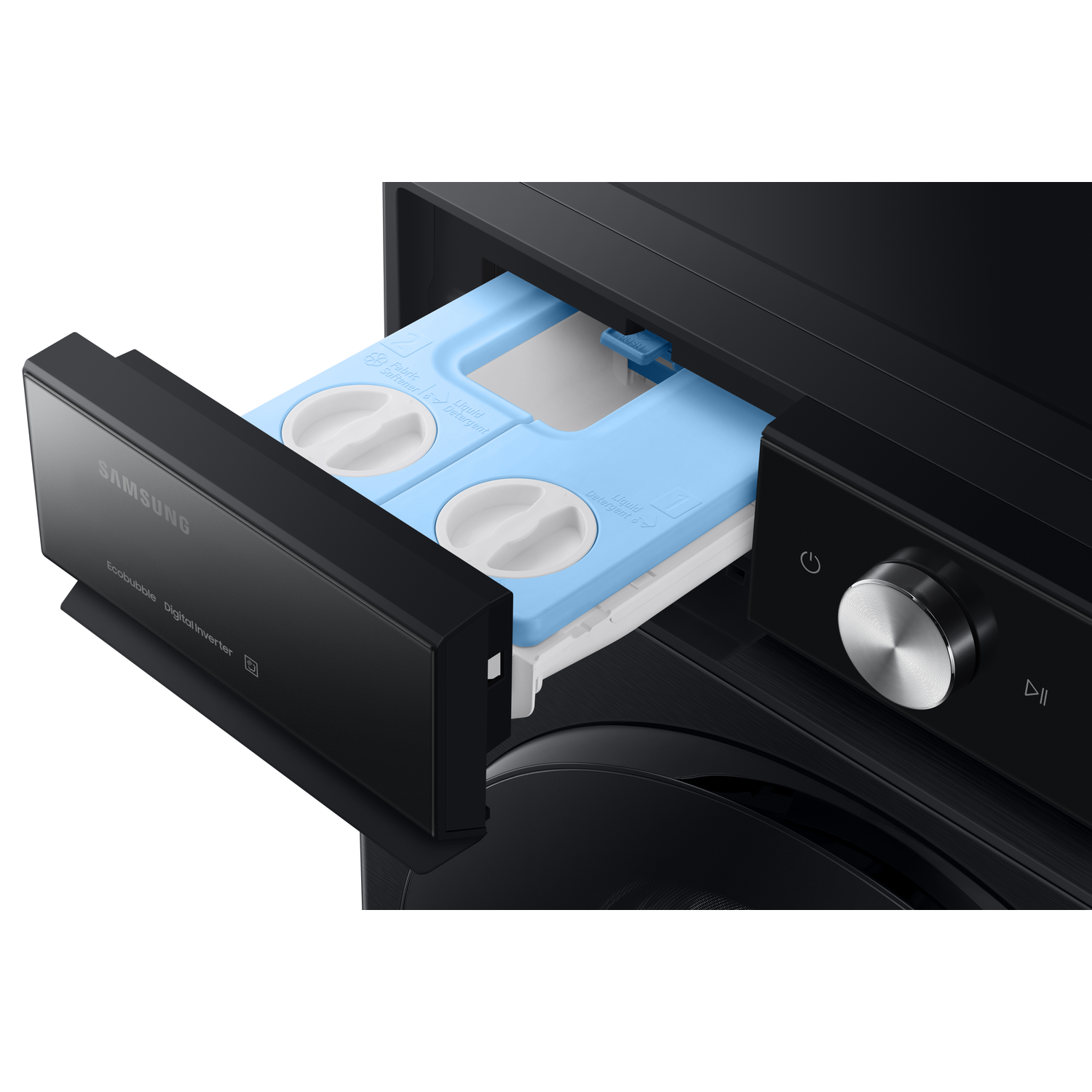 Zwarte Samsung wasmachine met open wasmiddellade. Blauwe en witte compartimenten zichtbaar. Bedieningspaneel met knop en knoppen.