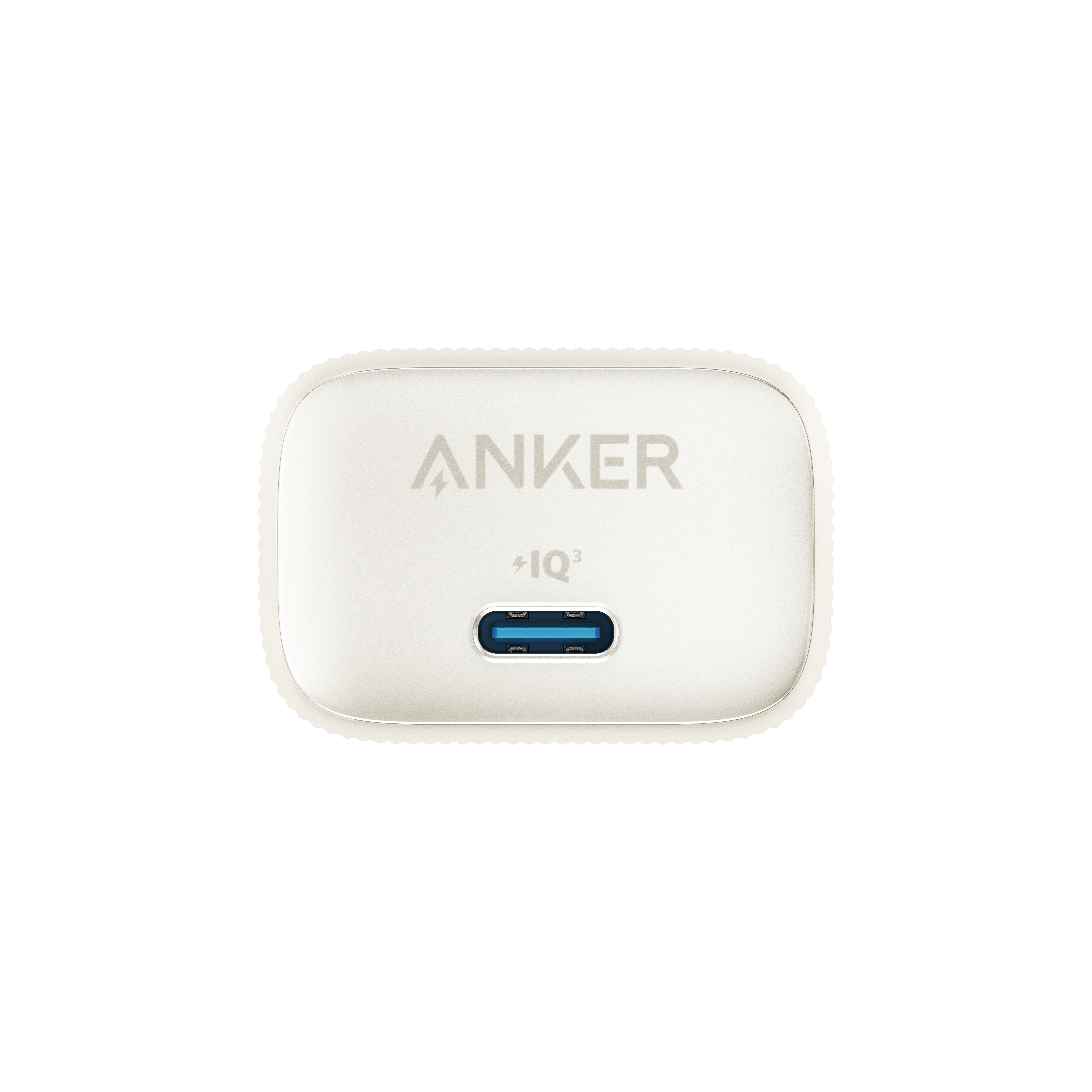 Ein weißes Anker-Ladegerät mit einem blauen USB-Anschluss. Es hat ein IQ3-Symbol. Der Hintergrund ist weiß.