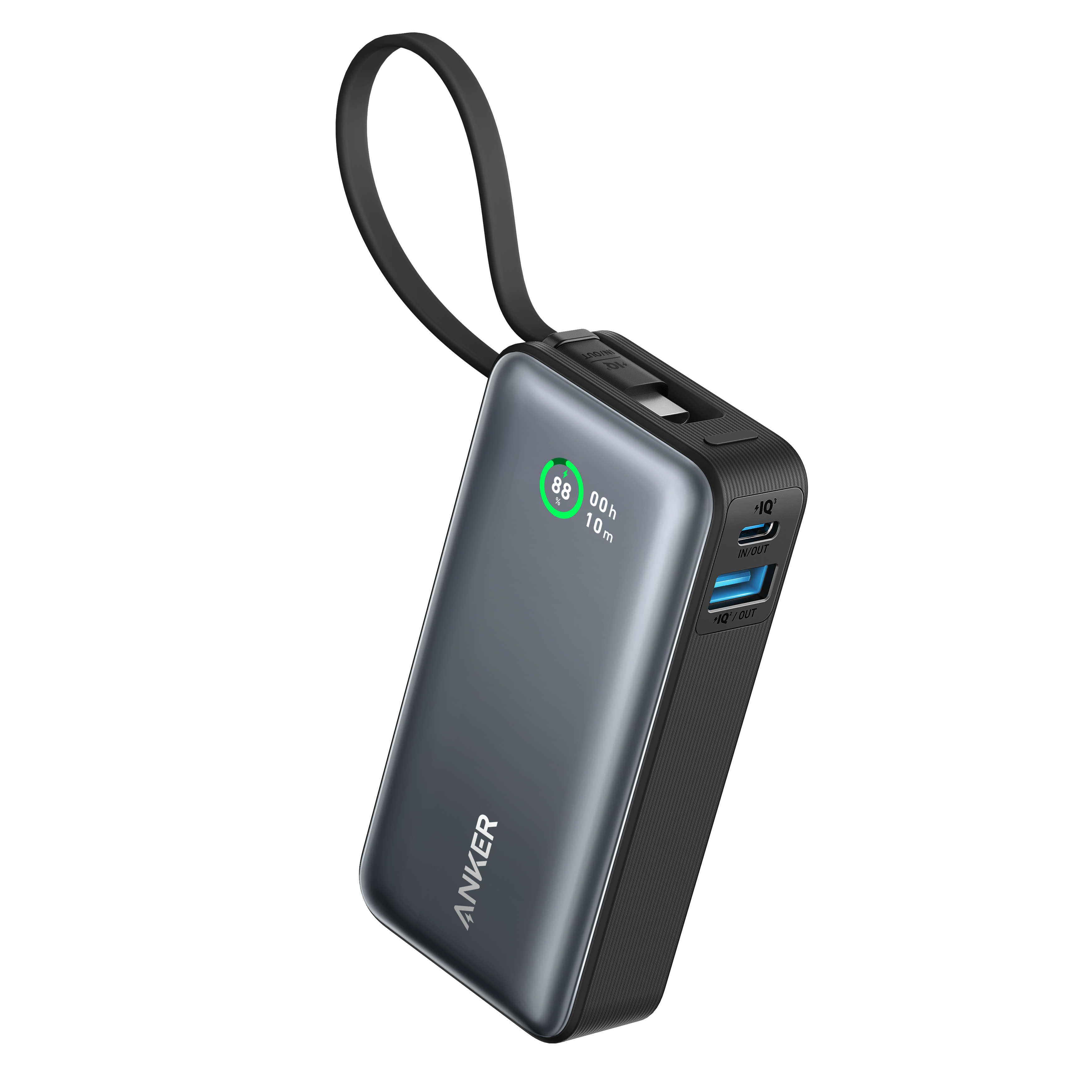 Eine dunkelgraue Anker Powerbank mit kleinem Bildschirm und schwarzem Riemen.