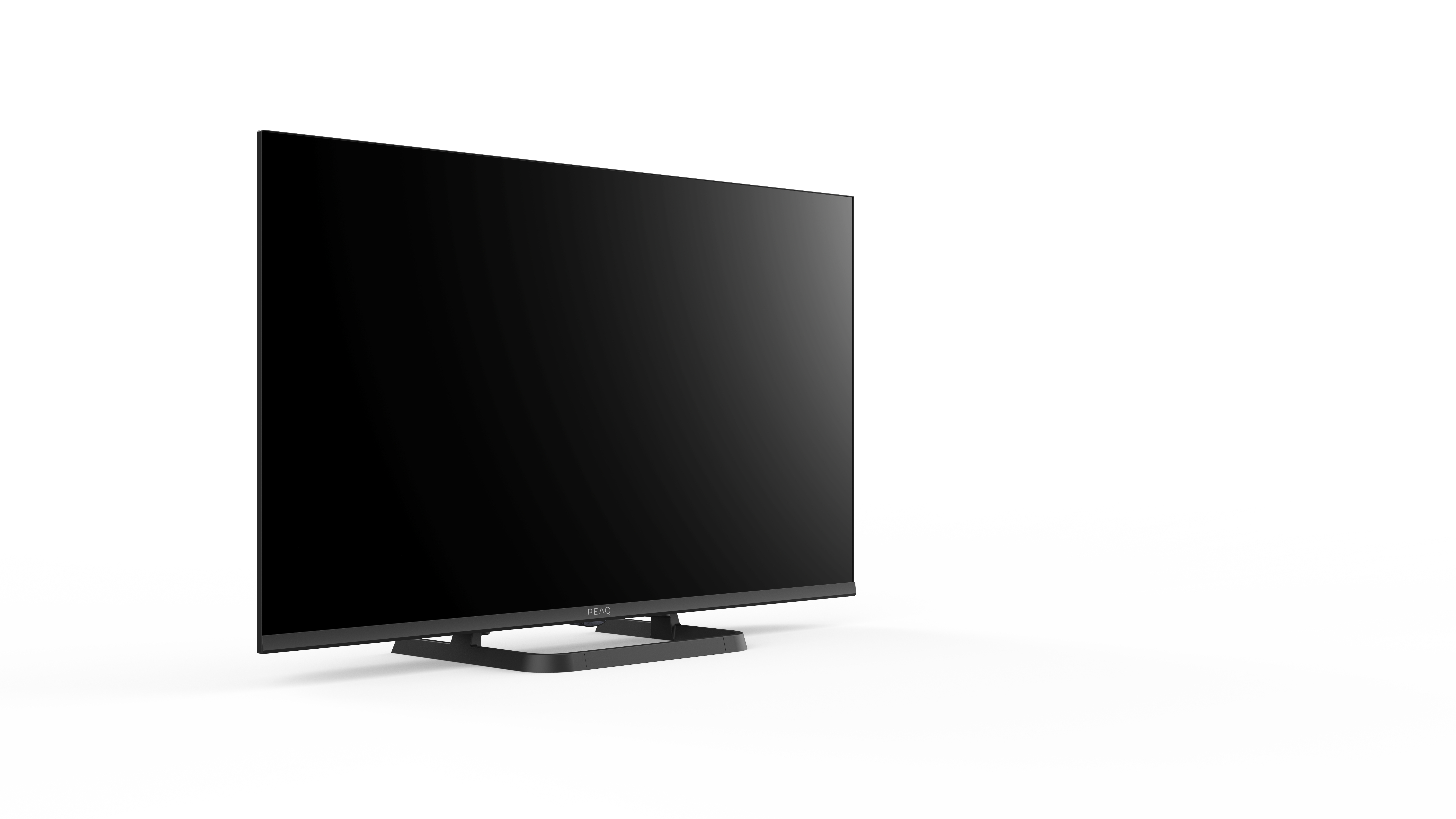 Flachbildfernseher auf einem Ständer, schwarzer Bildschirm, weißer Hintergrund, Winkelansicht.