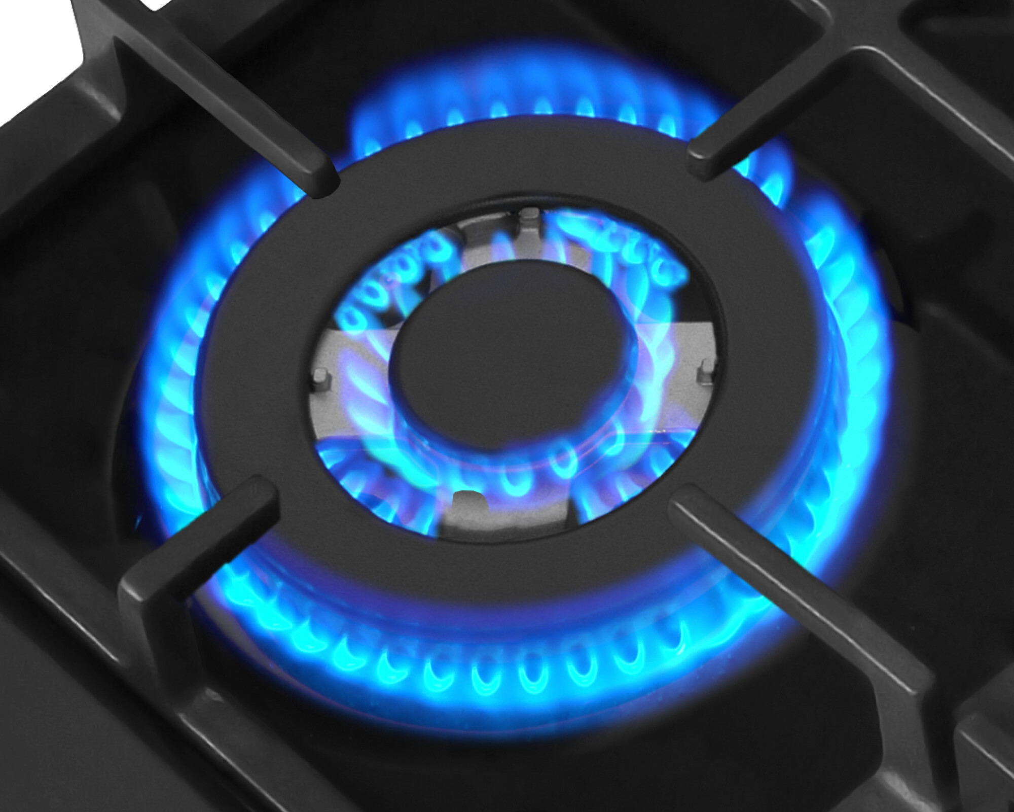 Zbliżenie czarnego palnika kuchenki z niebieskimi płomieniami.