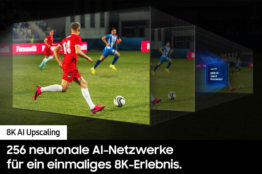 Fußballspielszene mit Spielern, Anzeige von AI-Upscaling und Text auf Deutsch.