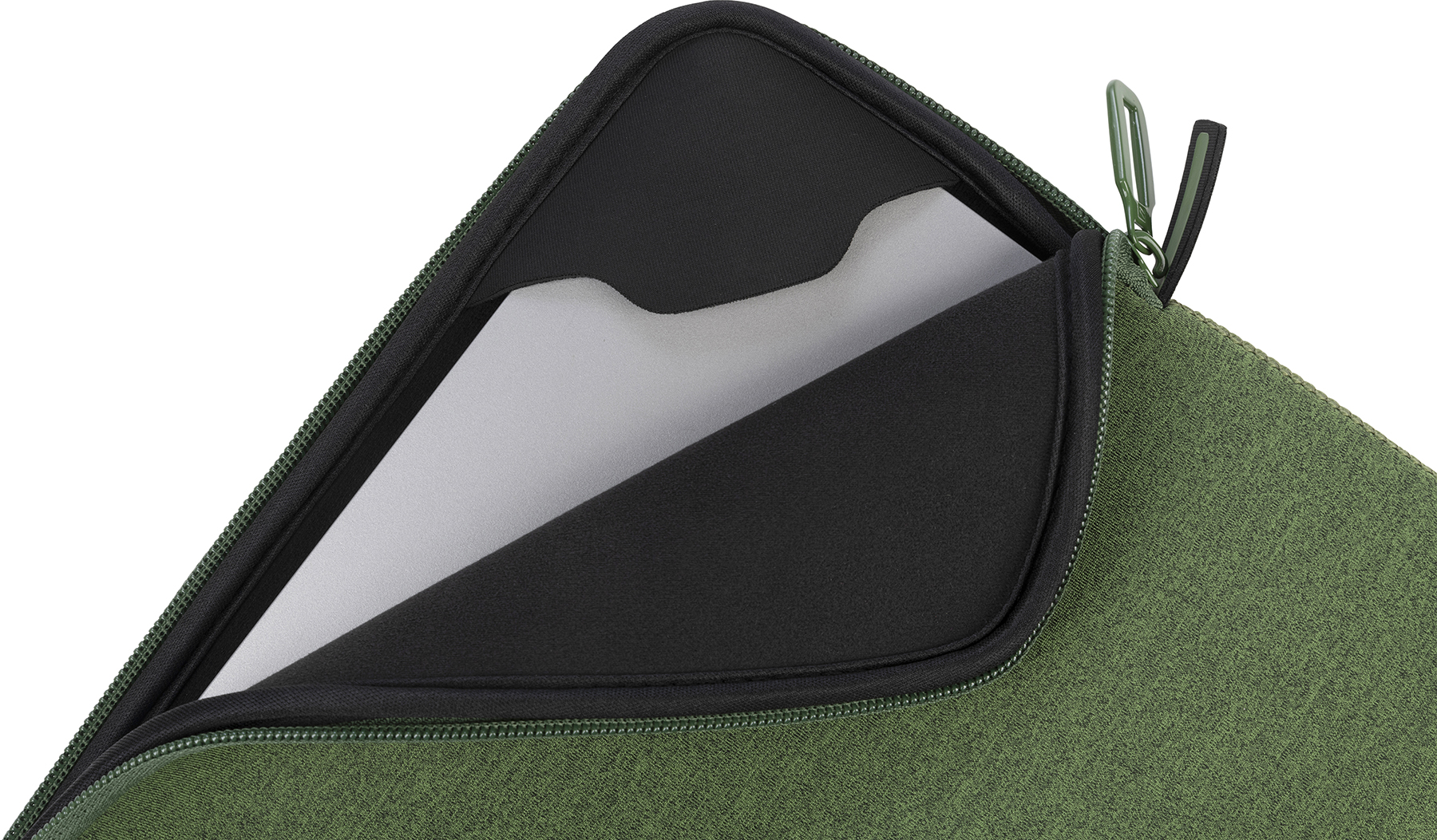 Grüne Laptop-Hülle, geöffnet, zeigt die Innenseite und einen Laptop. Reißverschluss und Griff.