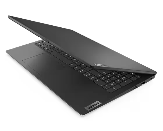 Un portátil Lenovo negro con la tapa abierta, mostrando el teclado.