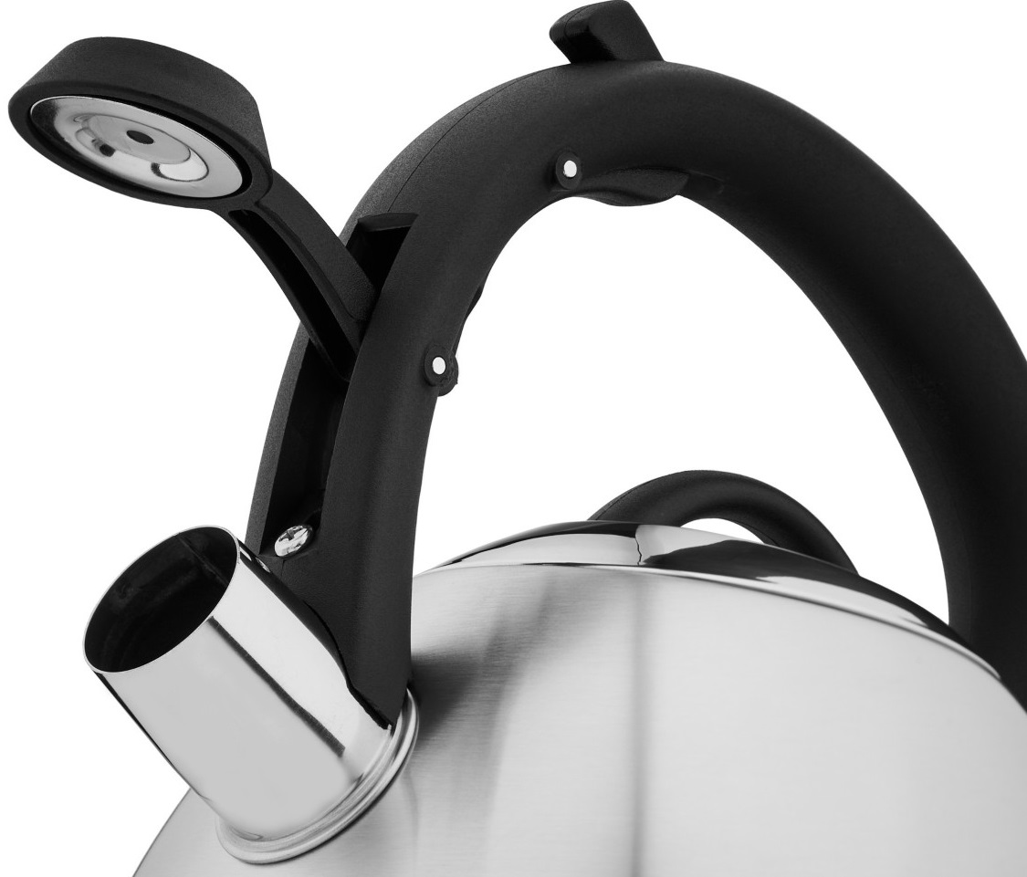 Czajnik ze stali nierdzewnej z czarnym uchwytem i wylewką. Wylewka ma dźwignię do otwierania i zamykania.