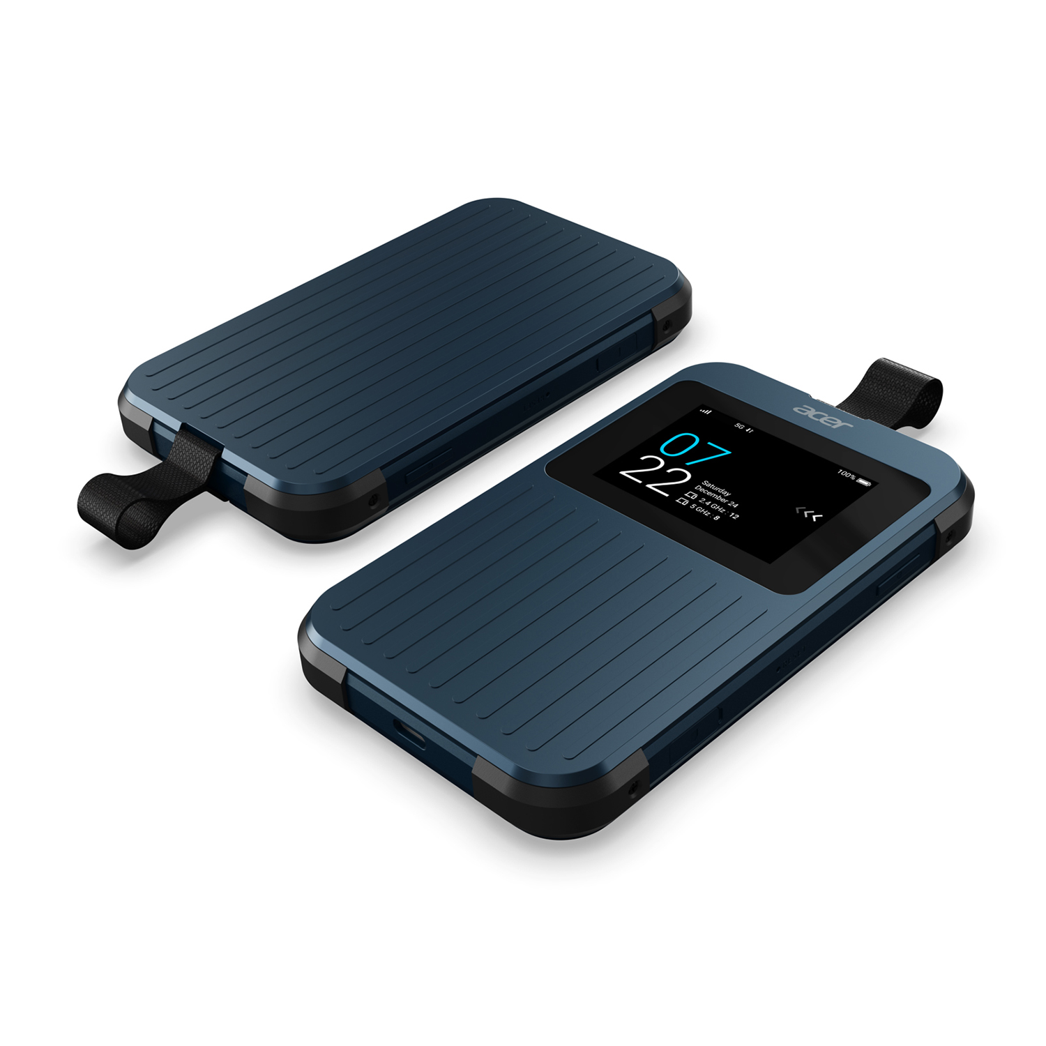 Un dispositivo rettangolare blu con schermo e cinturino nero. Un altro dispositivo dietro.