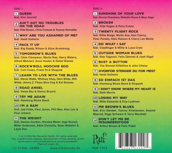 Die Rückseite einer Musik-CD mit Songtiteln und Credits.