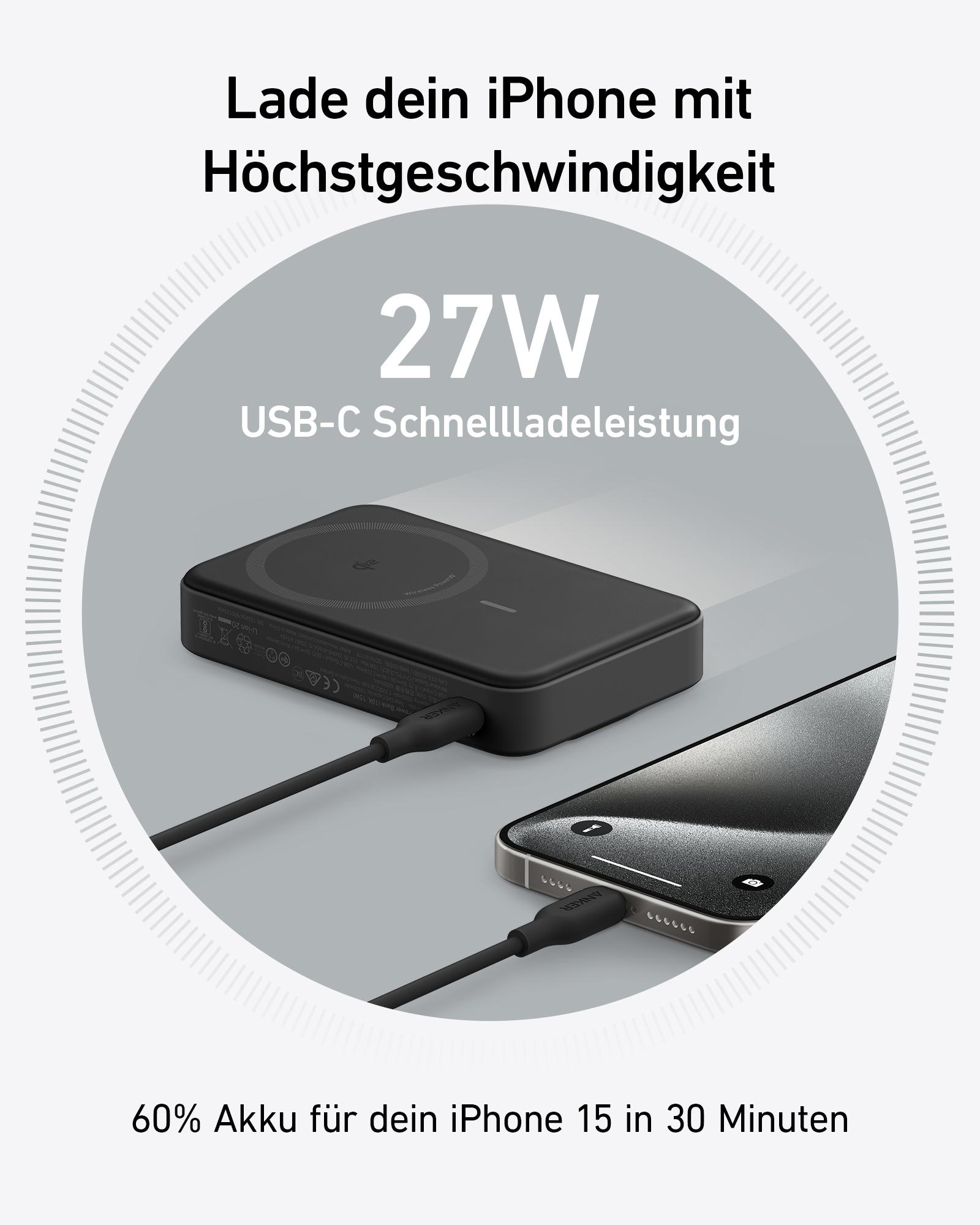 Ein schwarzes Ladepad mit einem darauf ladenden Telefon und ein Kabel, das mit einem schwarzen Ladegerät verbunden ist.