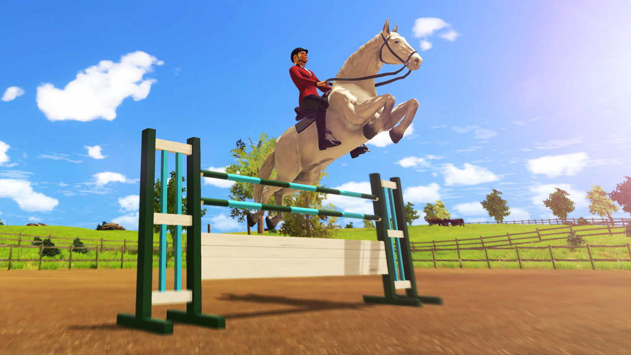 Un cavallo bianco salta un salto. Una donna con una giacca rossa cavalca il cavallo.