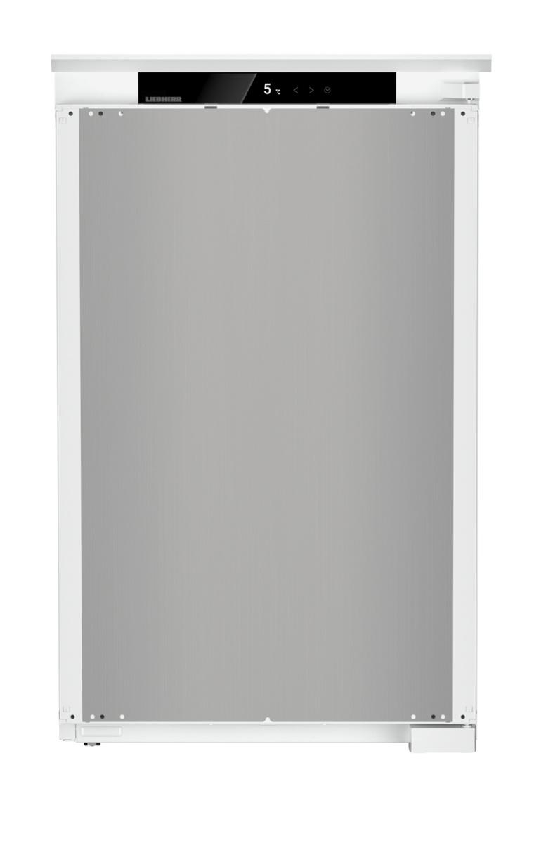 Weißer Liebherr-Kühlschrank mit Edelstahltür und Bedienfeld.