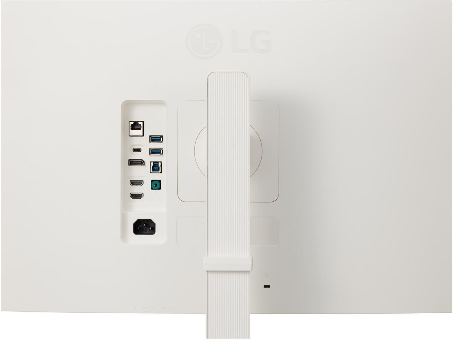 Rückseite eines weißen LG-Monitors mit Anschlüssen und Ständer.
