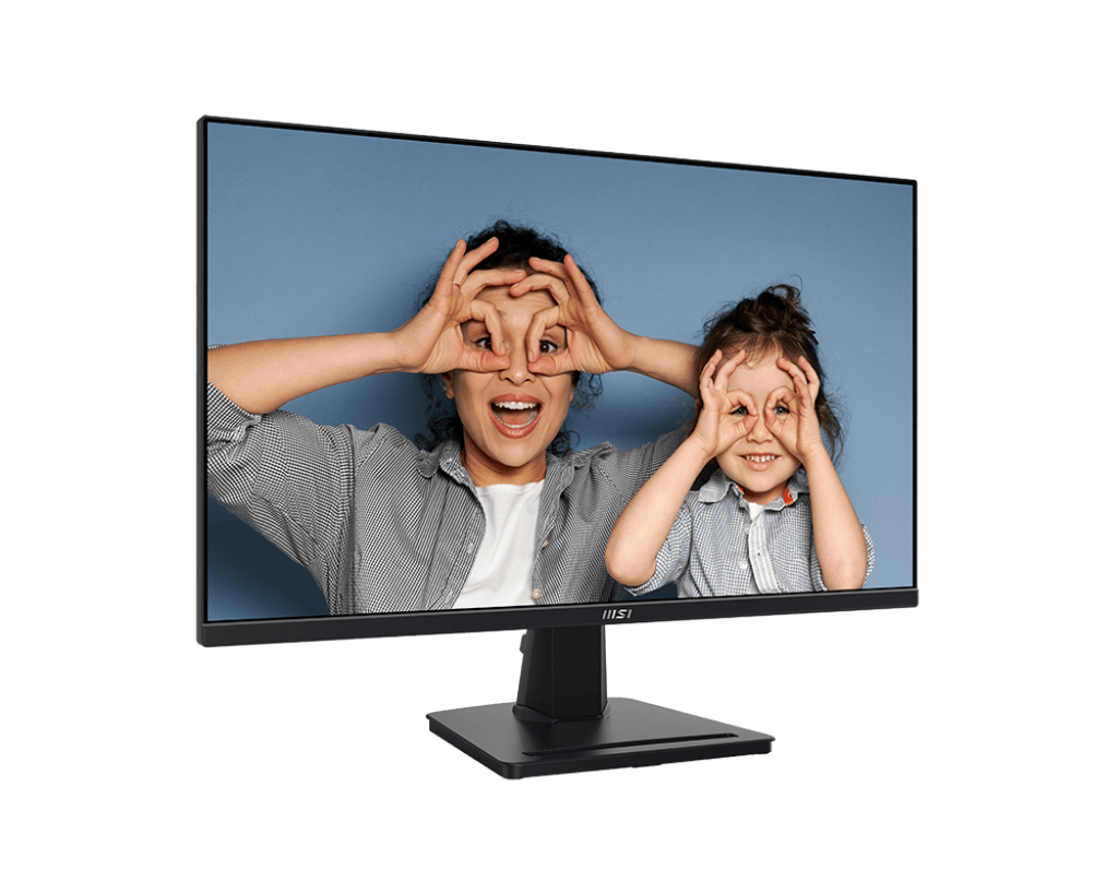 Un monitor de computadora que muestra a una madre y un niño haciendo gestos con los ojos.