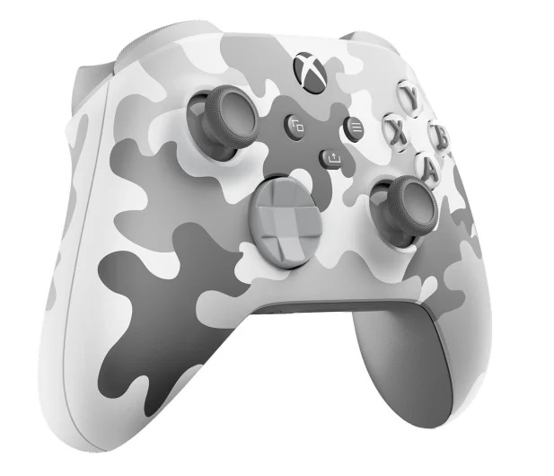 Kontroler Xbox z szarym i białym wzorem kamuflażu. Kontroler ma szare przyciski i drążki.
