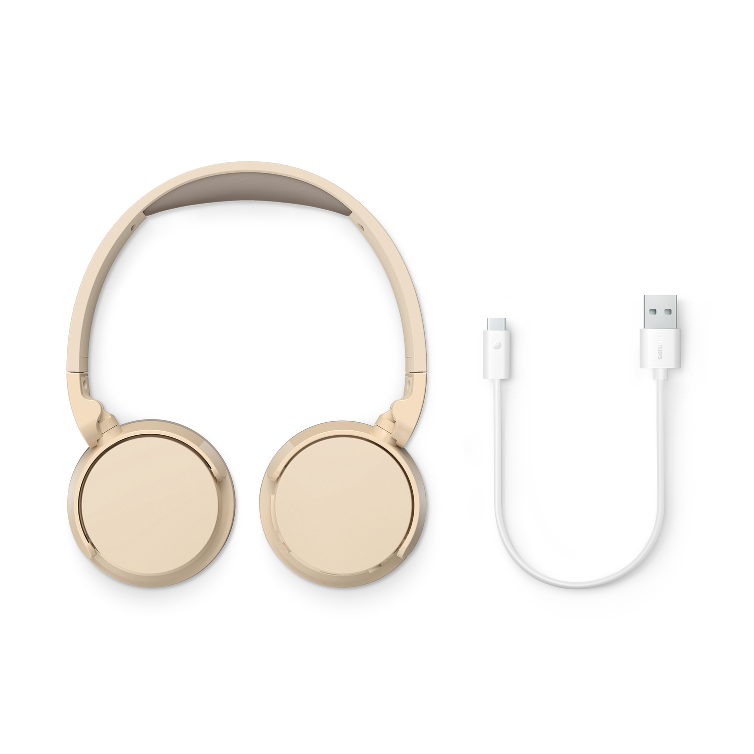 Gouden hoofdtelefoon en een witte USB-C-kabel op een witte achtergrond.