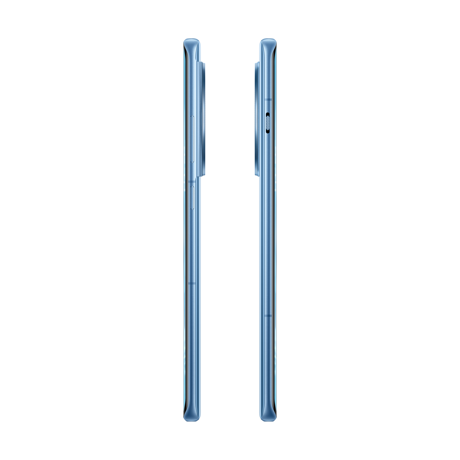 Twee zijkanten van een lichtblauwe smartphone. Zwarte achtergrond.
