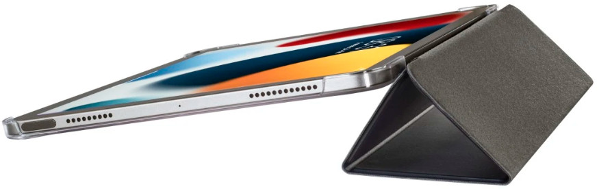 Tablet z przezroczystym etui w złożonym etui, na białym tle.