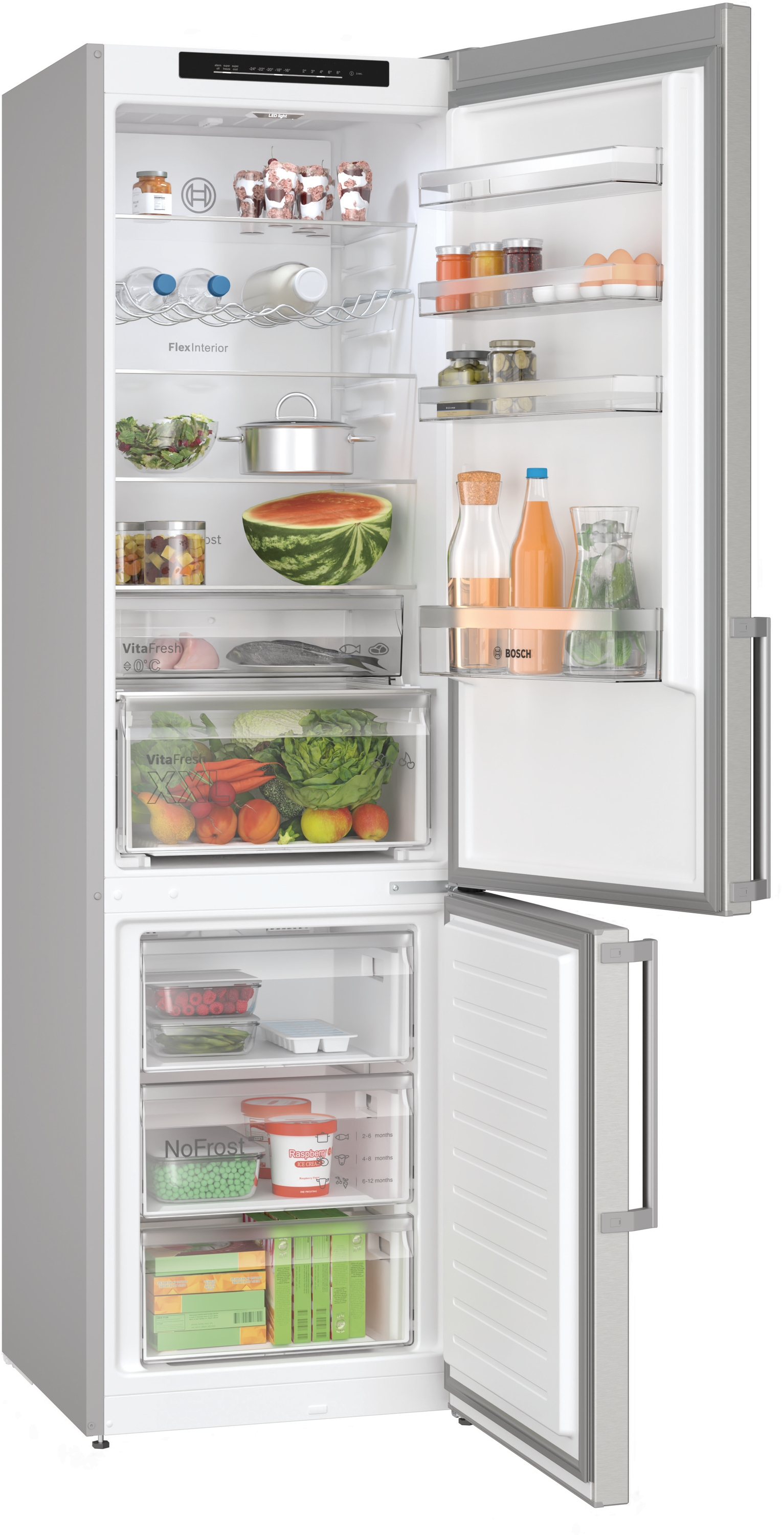Offener Kühlschrank mit Lebensmitteln, darunter Obst, Gemüse und Gläser.