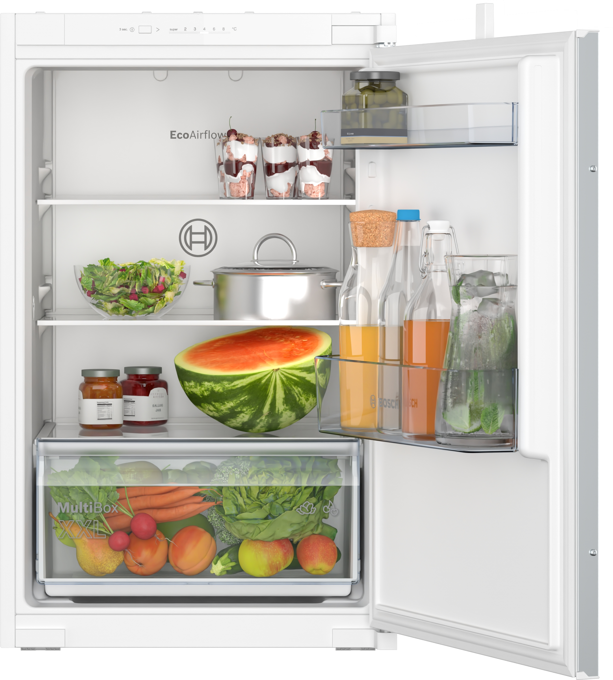 Geöffneter Kühlschrank mit Wassermelone, Obst und Gemüse. Klare Regale.