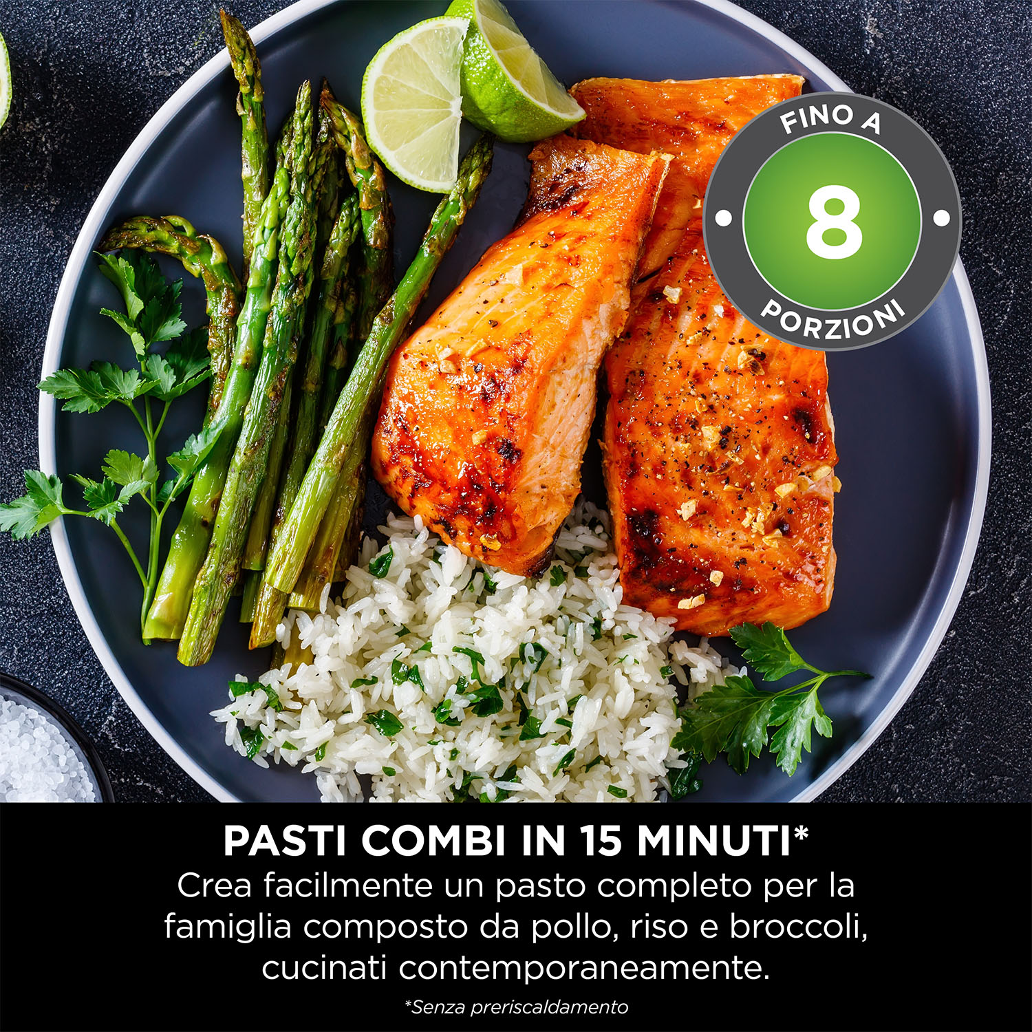 Piatto con salmone cotto, riso, asparagi e lime. Testo: Pasti combinati in 15 minuti.