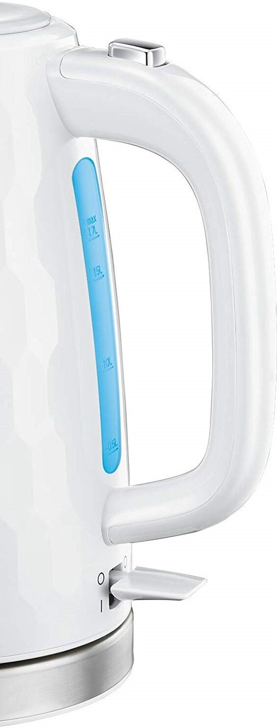 Biały czajnik elektryczny z niebieskim wskaźnikiem poziomu wody i włącznikiem.