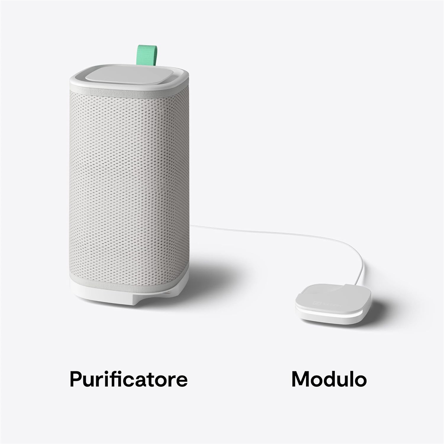 Purificatore d'aria bianco e un modulo bianco più piccolo con un cavo, entrambi su sfondo bianco.