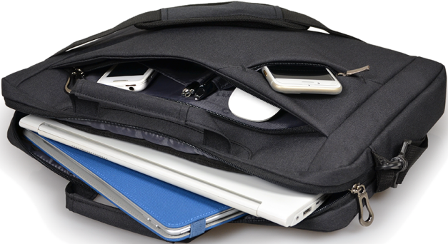 Offene schwarze Laptoptasche mit Laptop, Telefonen und Zubehör sichtbar.