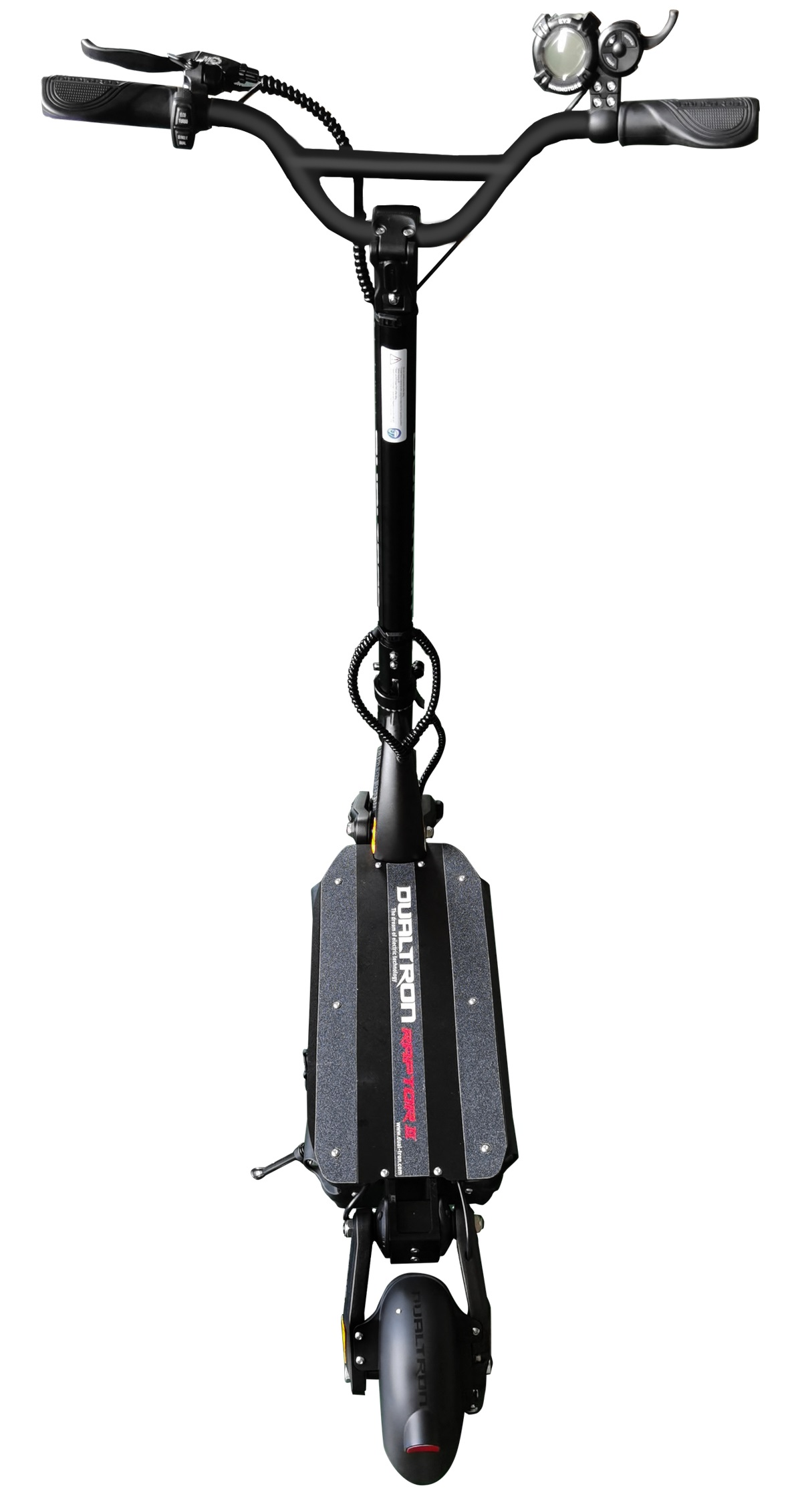 Widok z góry na czarno-szarą hulajnogę elektryczną na białym tle.