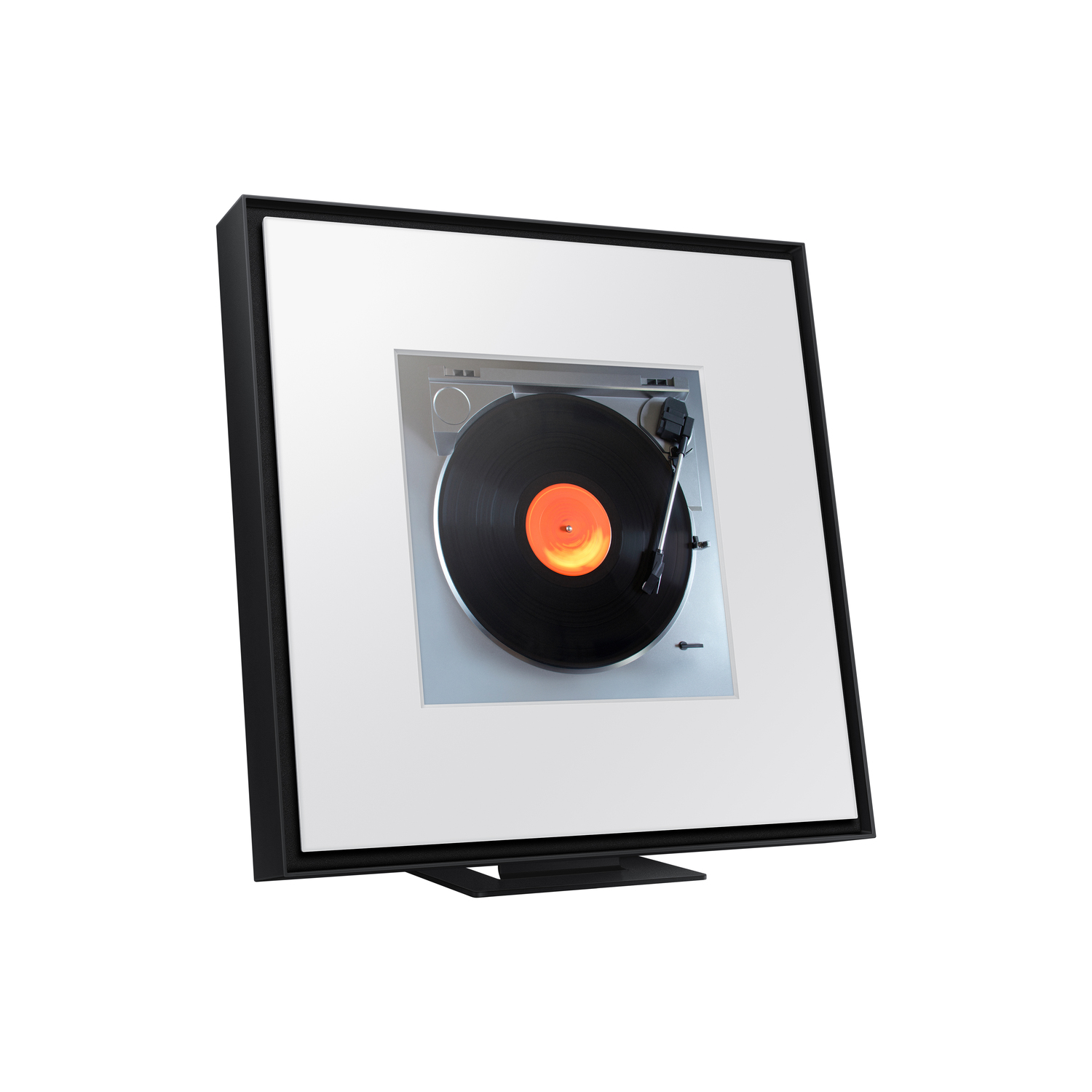 Image encadrée d'une platine avec un disque vinyle noir sur fond blanc.