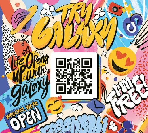 Kleurrijke graffiti-kunst met tekst: Try Galaxy, Life Opens Up en I'm Free. Bevat QR-code en emoji's.