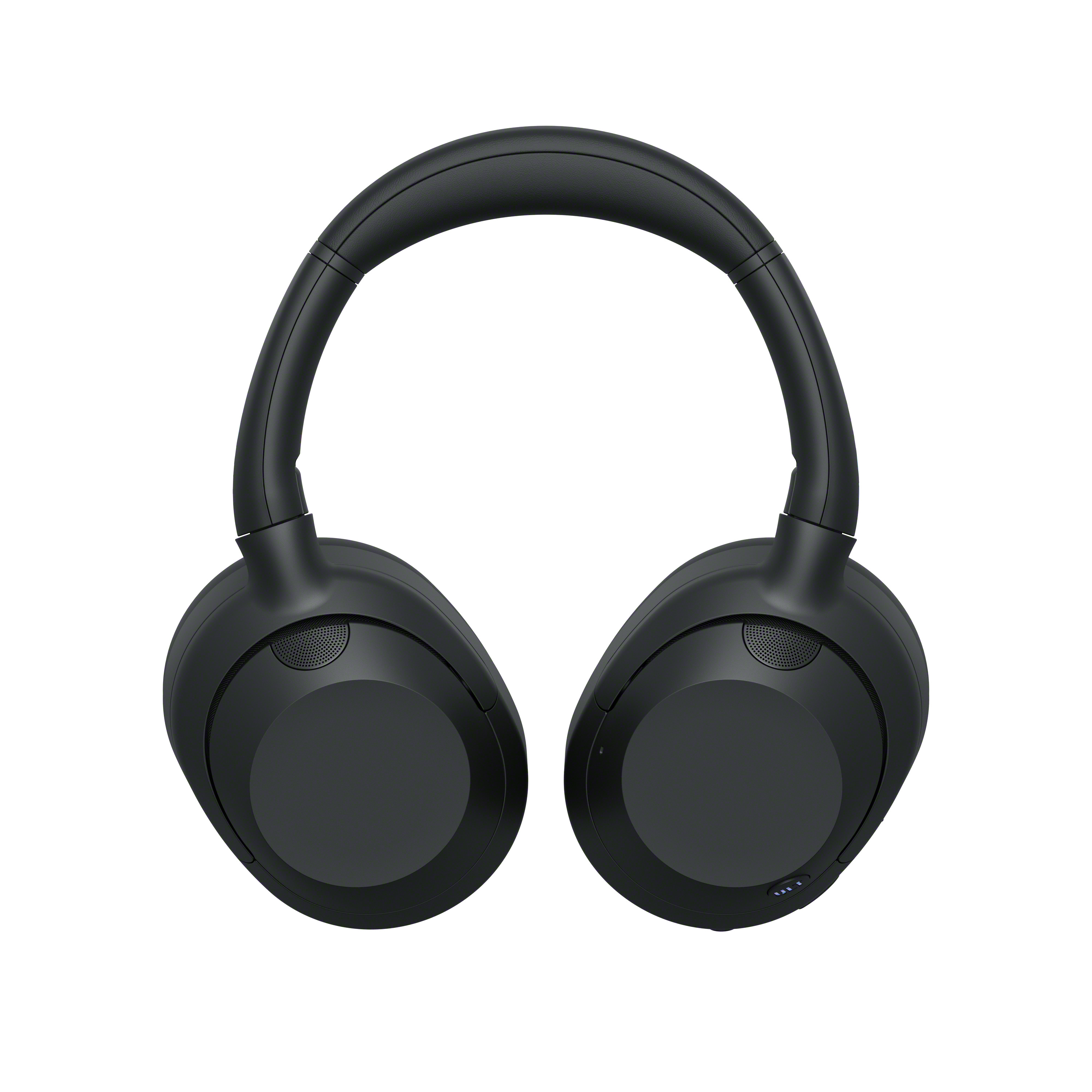 Auriculares negros con diadema y auriculares negros, sobre un fondo blanco.