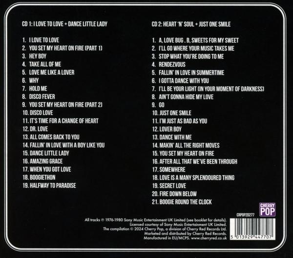 CD-Hülle mit Titelliste. CD 1 und 2 listen Songs auf. Weißer Hintergrund mit schwarzem Text.