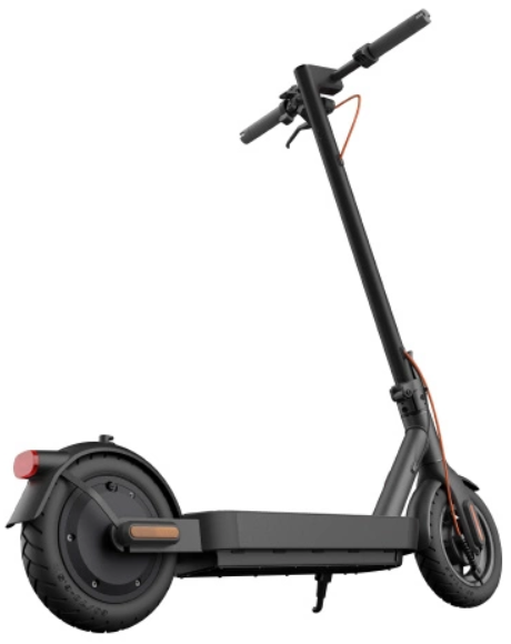 Czarno-szara hulajnoga elektryczna z pomarańczowym kablem i czerwonym światłem.