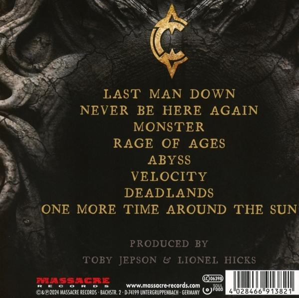 Rückseite einer CD-Hülle mit Songtiteln und Credits in weißem Text.