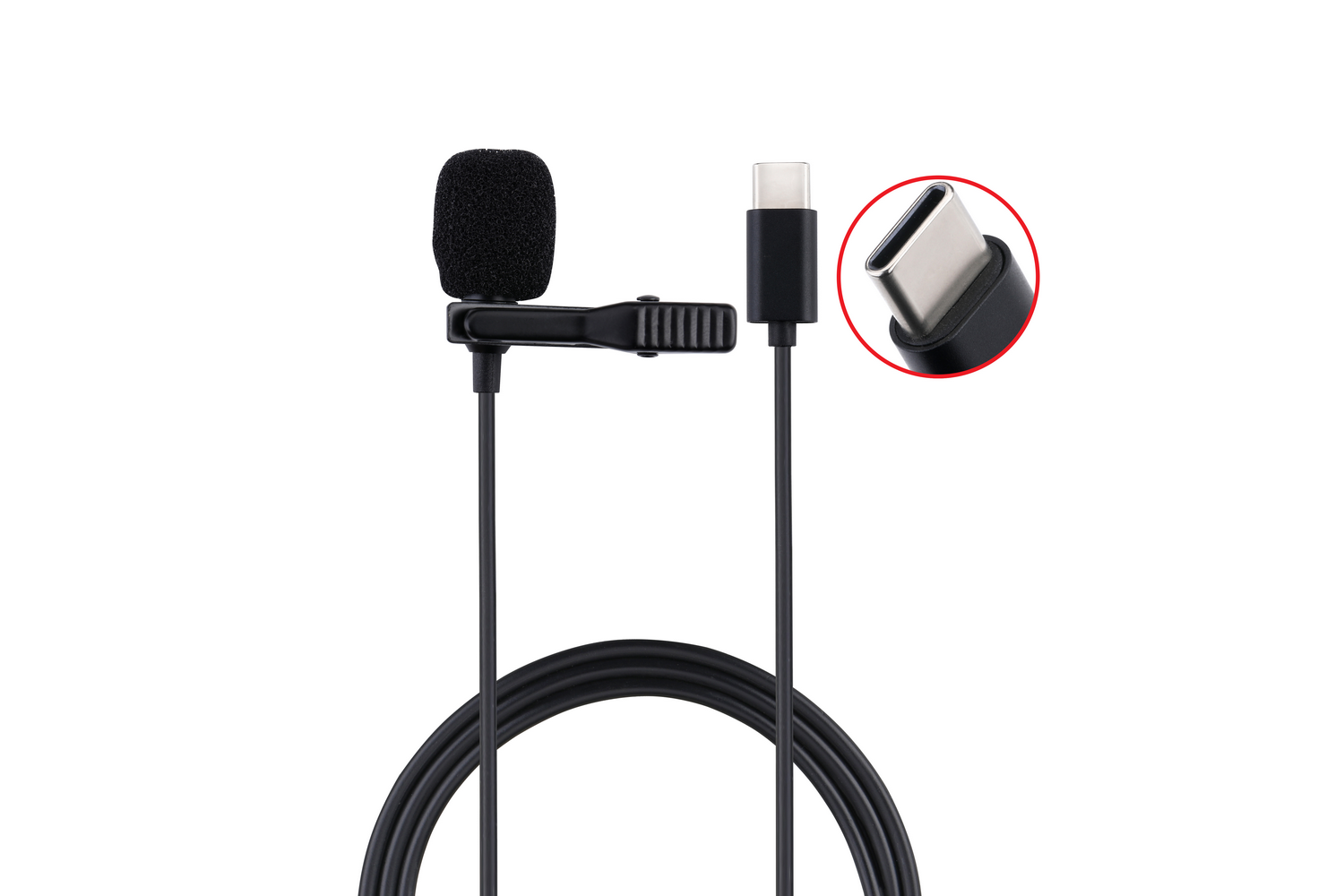 Micrófono de solapa negro con clip y conector Tipo-C, cable enrollado. Vista ampliada del conector en el marco.