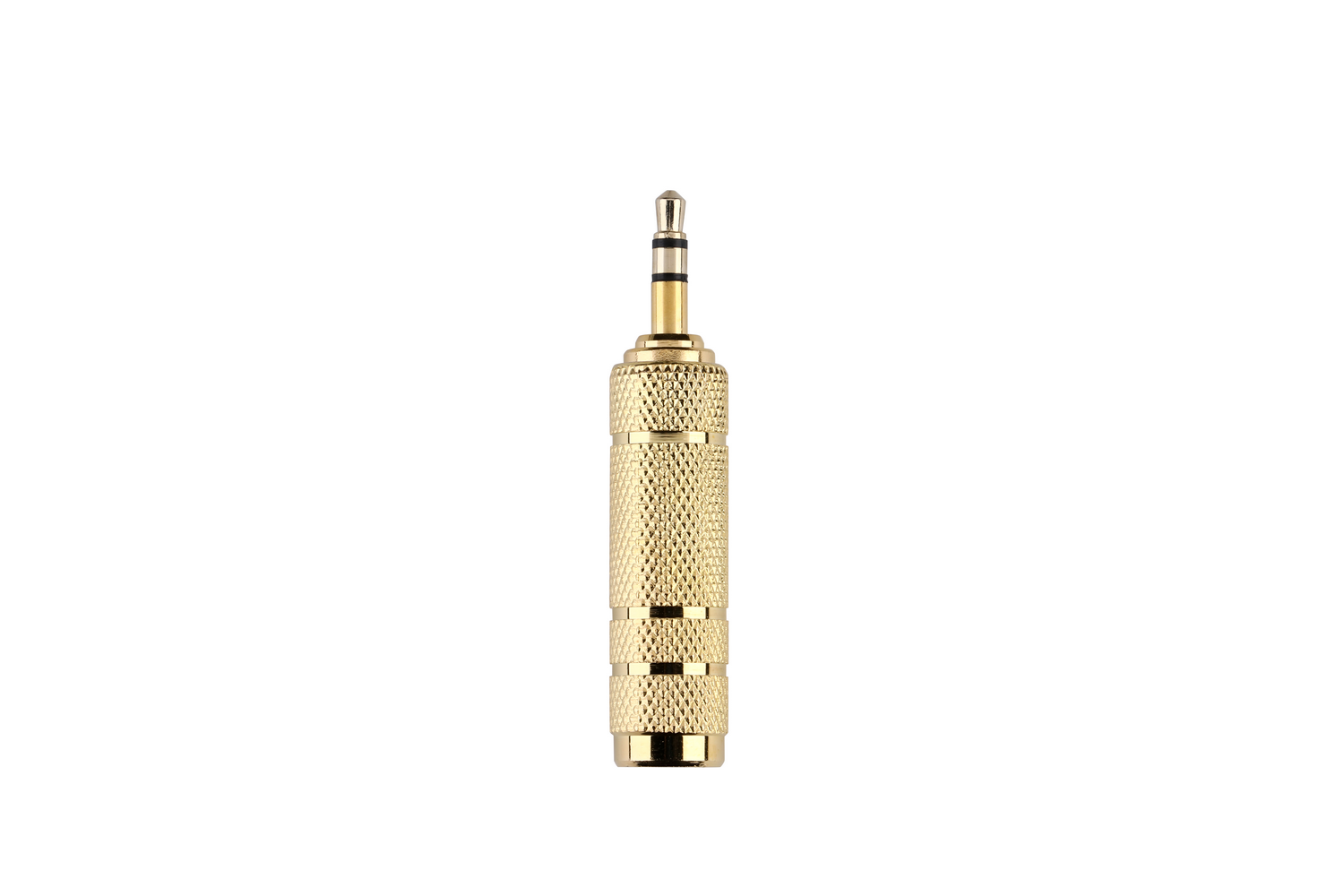 Adaptador de conector de audio dorado sobre fondo blanco.