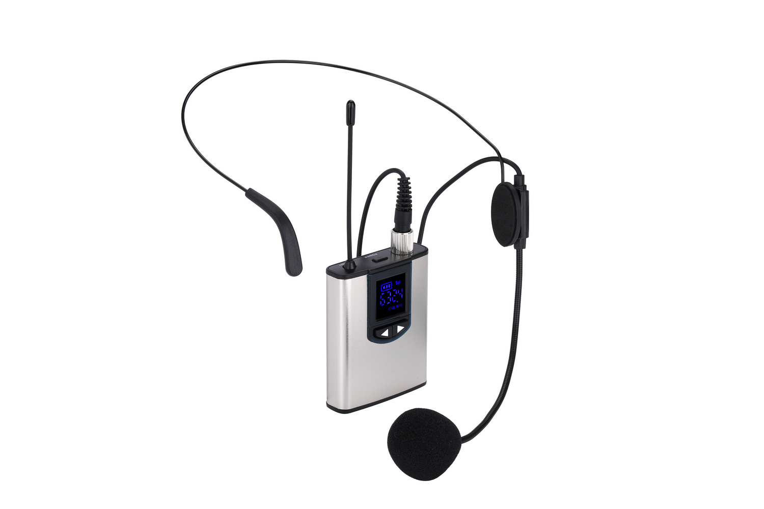 Micrófono de auriculares plateado con pantalla y controles. Almohadillas negras y un brazo.