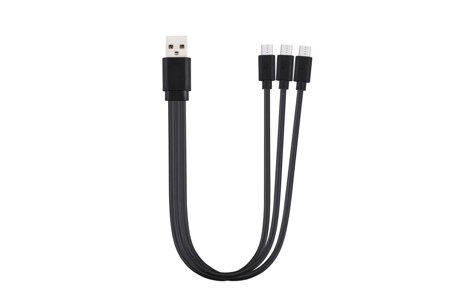 Cable USB negro con tres conectores micro-USB sobre fondo blanco.
