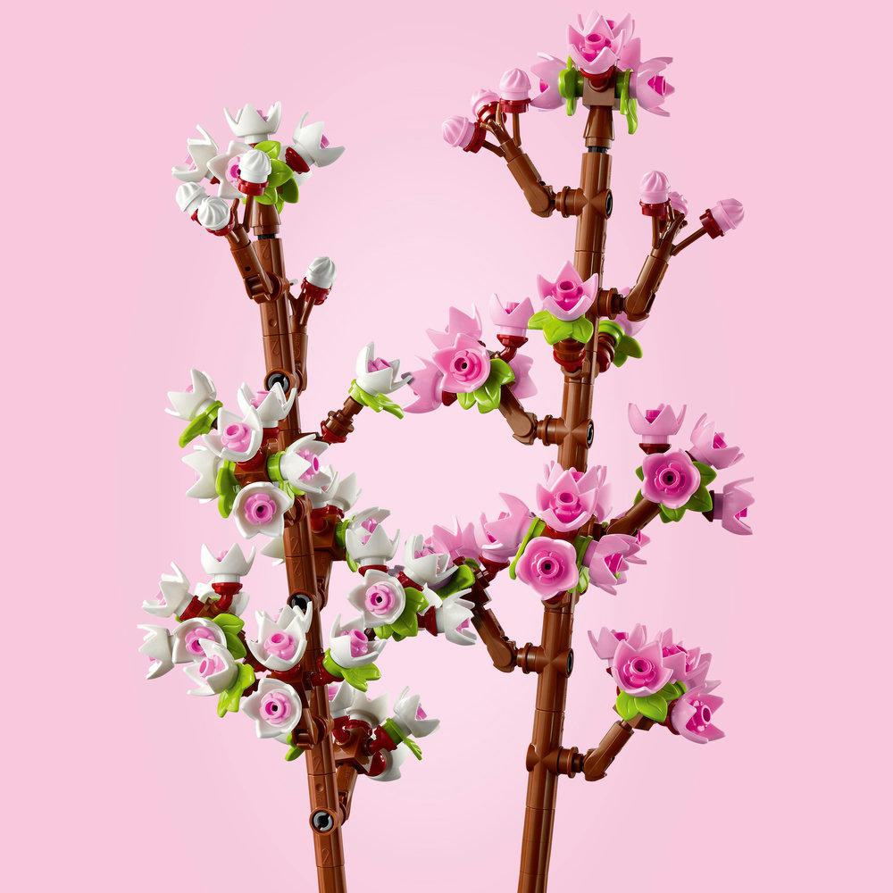 Lego Kirschblütenzweige, rosa Blüten, braune Stiele.
