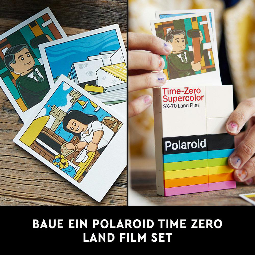 Hände halten Polaroid-Abzüge und eine Packung Polaroid-Film. Bunte Lego-Steine werden gezeigt.